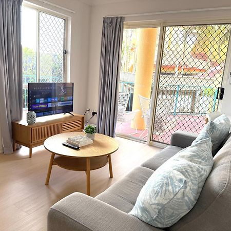 Chevron Island Apartment - Cozy And Convenient Gold Coast Exterior photo